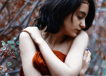woman wearing tube top